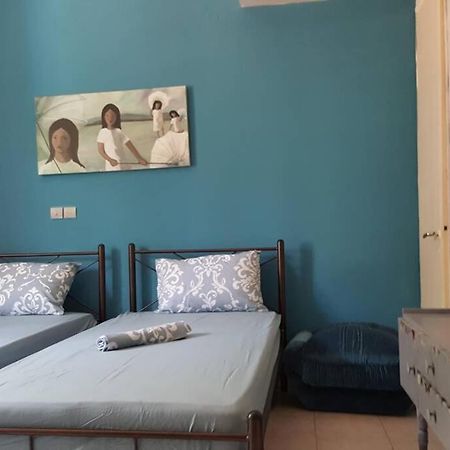 Ευρύχωρο Σπίτι Στην Πάτραアパートメント エクステリア 写真